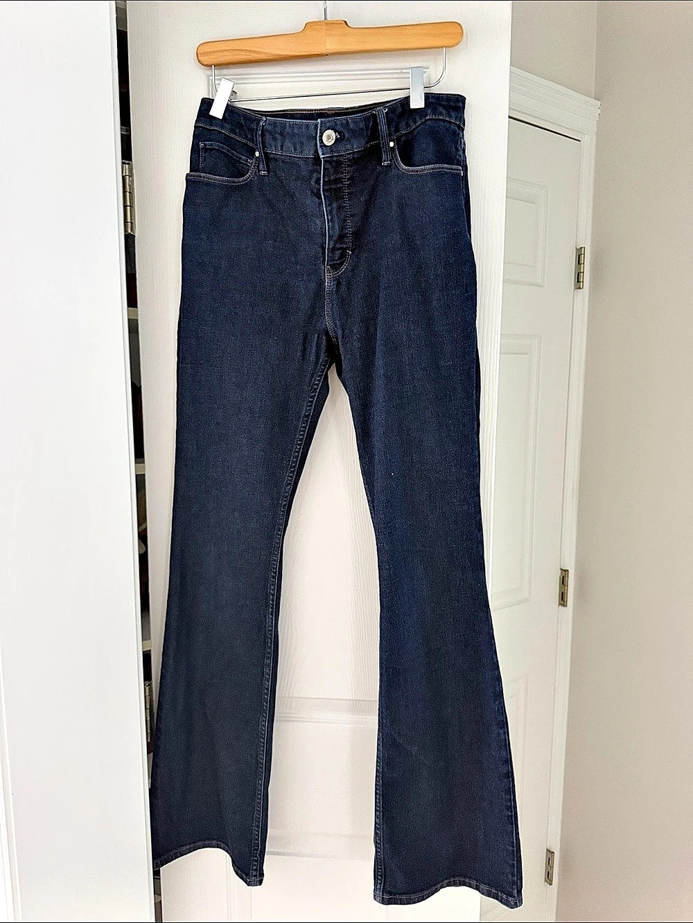 White House Black Market Women's Blue Straight Leg Jeans Like New